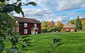 Skölvs Gård