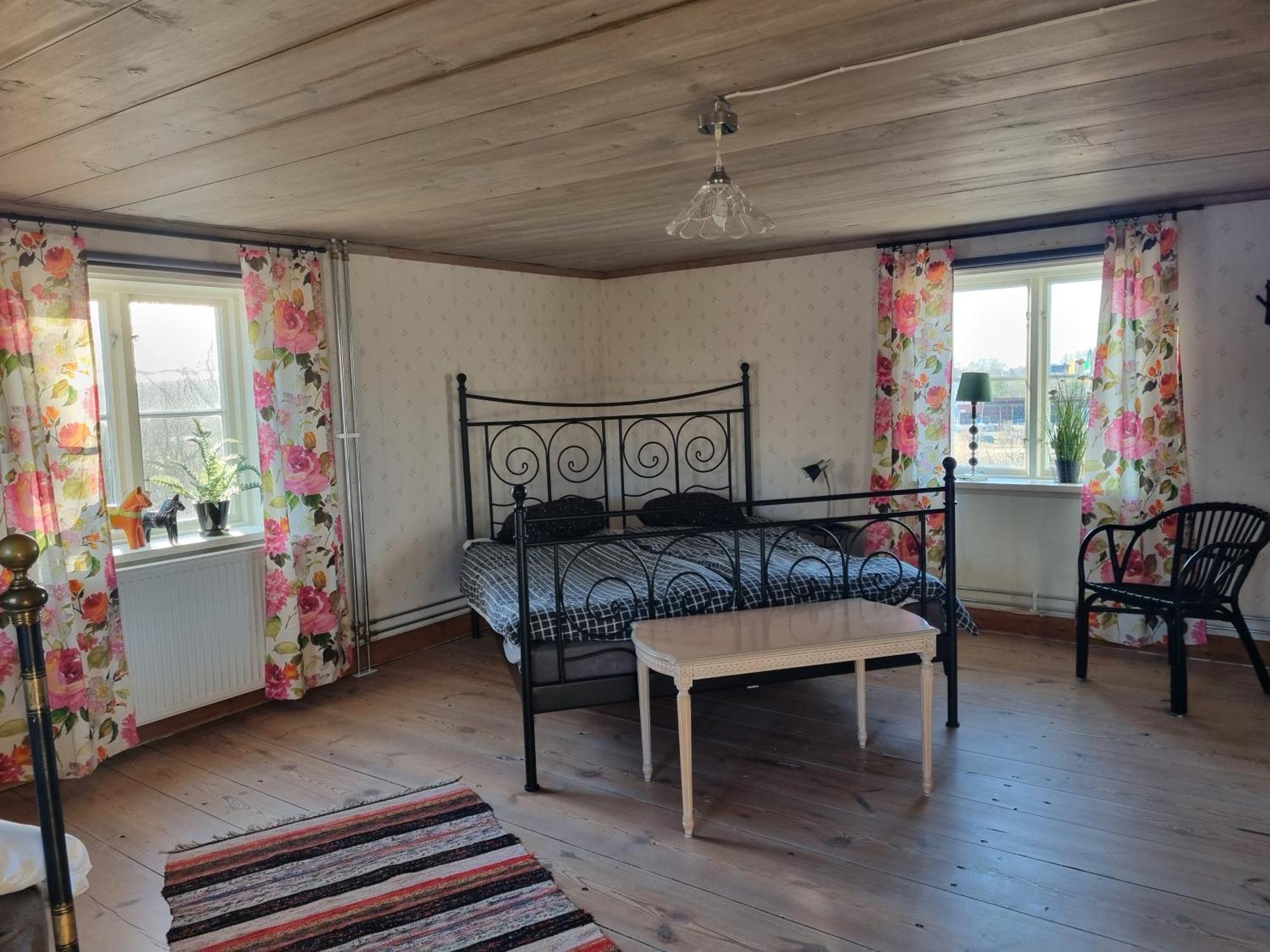 Skölvs Gård Pensionat Glanshammar Exteriör bild