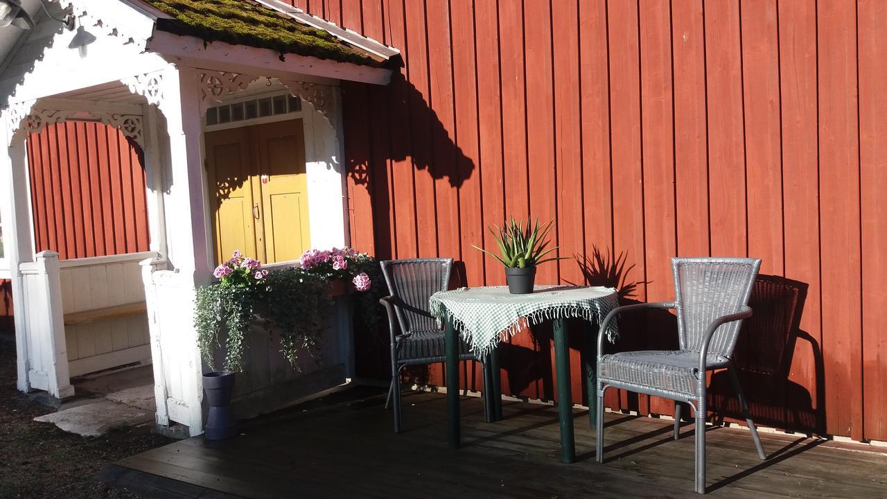 Skölvs Gård Pensionat Glanshammar Exteriör bild